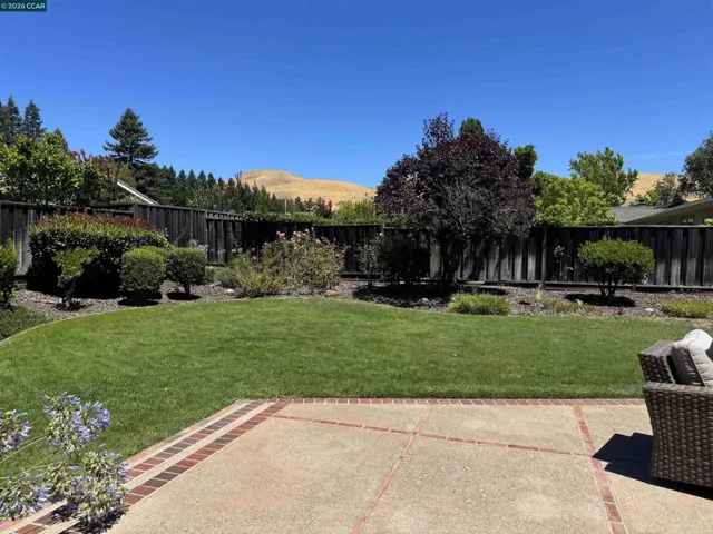 423 Deerfield Dr, Moraga, California 94556