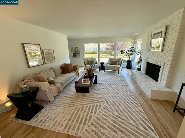 423 Deerfield Dr, Moraga, California 94556