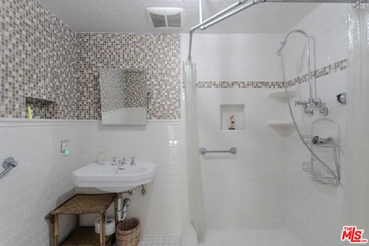 Downstairs 3/4 Bathroom