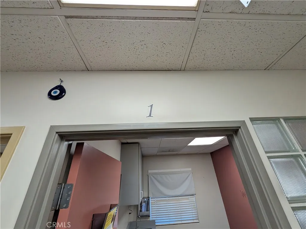 PDL - Office exam room