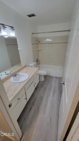 10-Bathroom