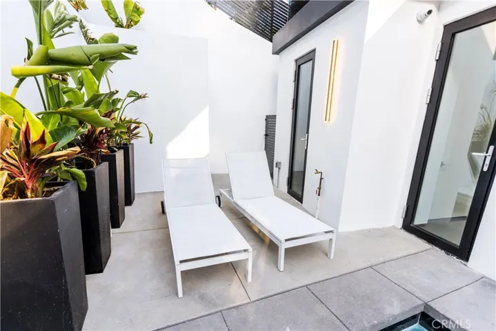8148 Gould Avenue, Los Angeles, California 90046