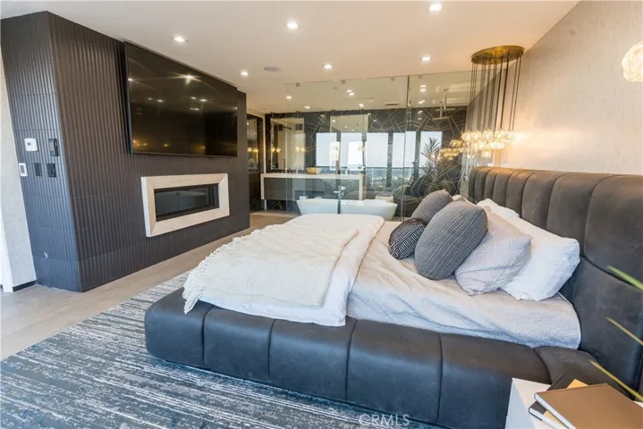8148 Gould Avenue, Los Angeles, California 90046