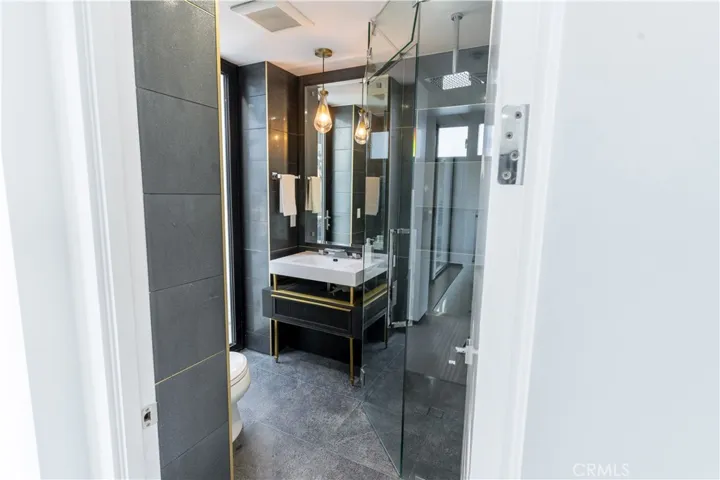8148 Gould Avenue, Los Angeles, California 90046