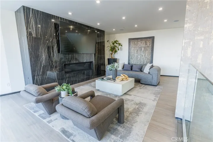 8148 Gould Avenue, Los Angeles, California 90046