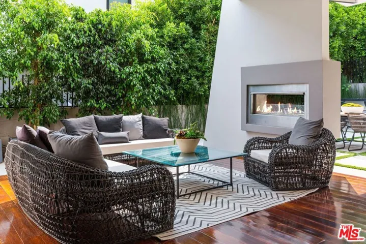 1849 Coldwater Canyon Drive, Beverly Hills, California 90210
