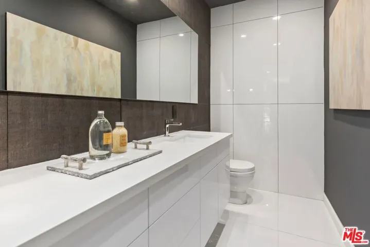 1849 Coldwater Canyon Drive, Beverly Hills, California 90210
