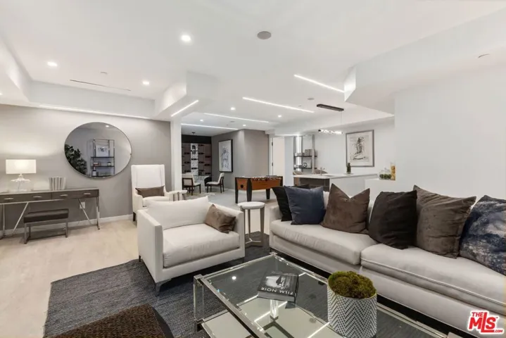 1849 Coldwater Canyon Drive, Beverly Hills, California 90210