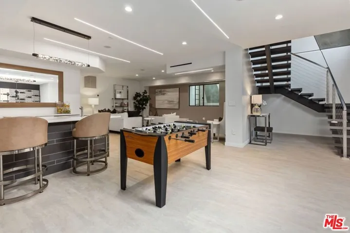 1849 Coldwater Canyon Drive, Beverly Hills, California 90210