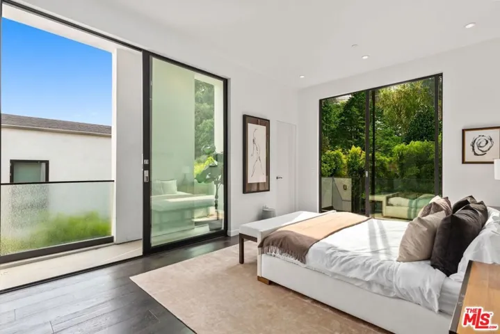 1849 Coldwater Canyon Drive, Beverly Hills, California 90210