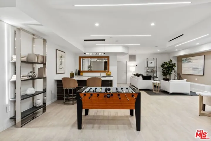 1849 Coldwater Canyon Drive, Beverly Hills, California 90210
