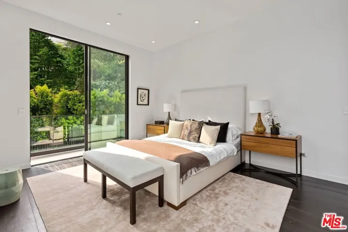1849 Coldwater Canyon Drive, Beverly Hills, California 90210