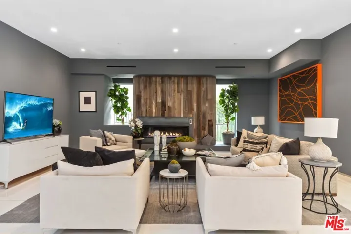 1849 Coldwater Canyon Drive, Beverly Hills, California 90210
