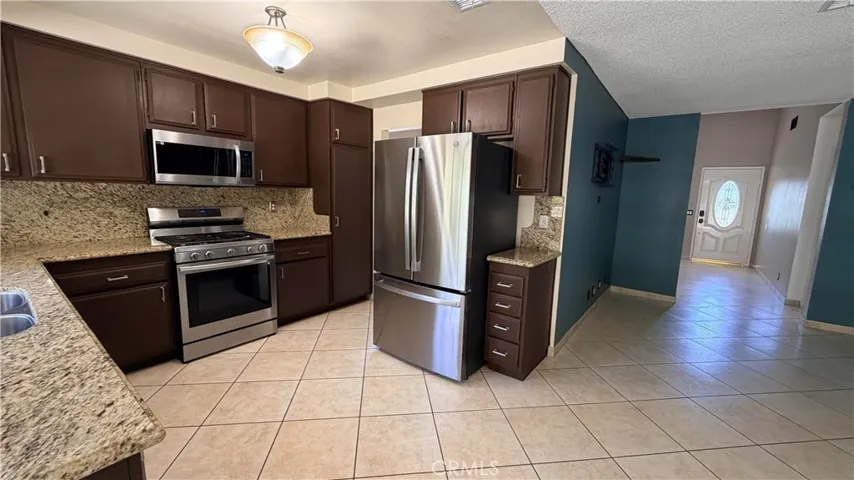 21617 Turmeric Court, Saugus, California 91350