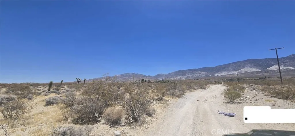 8001 Fairlane Road, Lucerne Valley, California 92356
