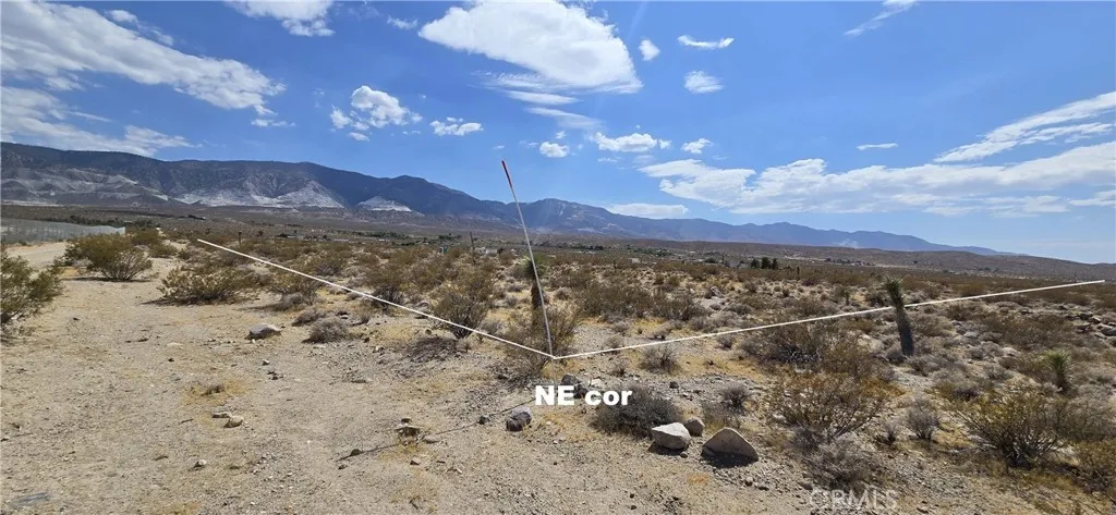 8001 Fairlane Road, Lucerne Valley, California 92356