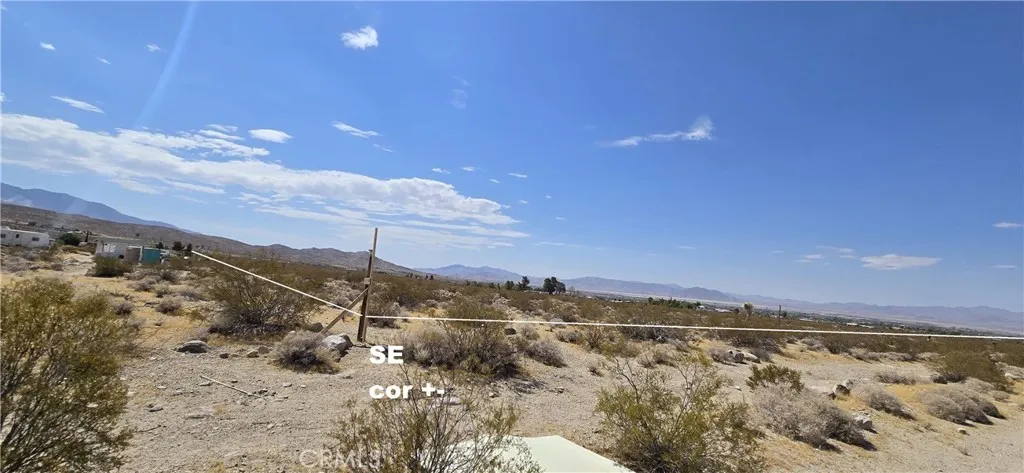 8001 Fairlane Road, Lucerne Valley, California 92356