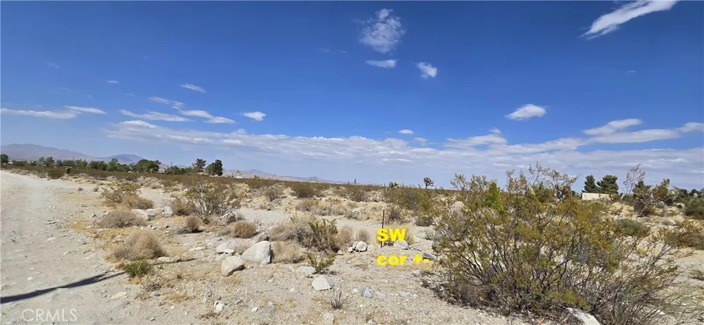 8001 Fairlane Road, Lucerne Valley, California 92356
