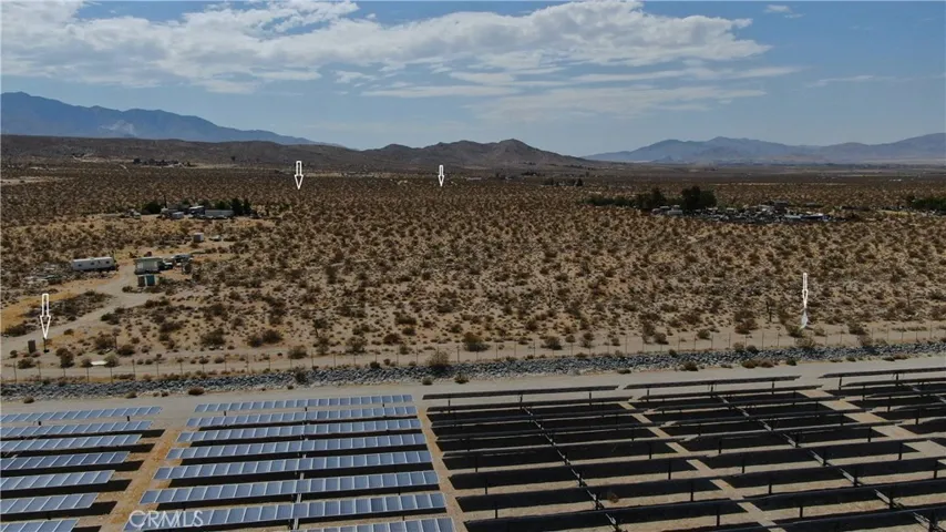 8001 Fairlane Road, Lucerne Valley, California 92356