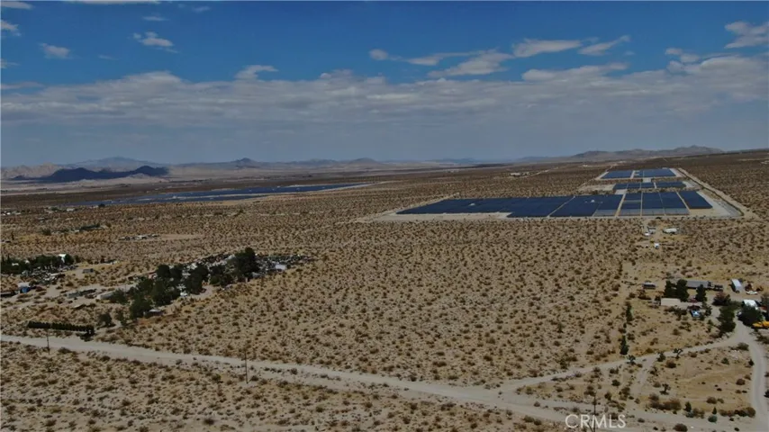 8001 Fairlane Road, Lucerne Valley, California 92356