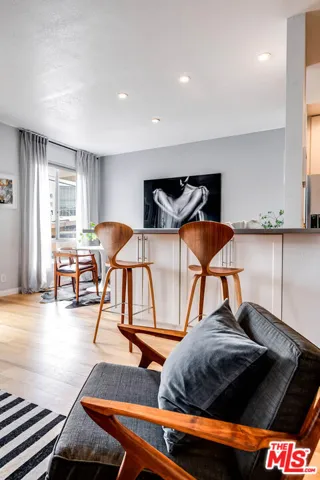 1310 N Detroit Street 206, Los Angeles, California 90046