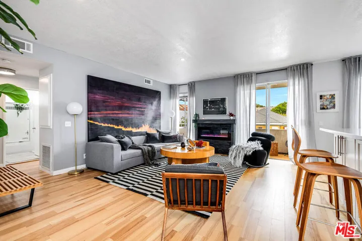 1310 N Detroit Street 206, Los Angeles, California 90046