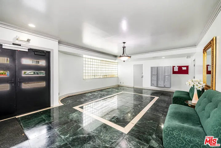 1310 N Detroit Street 206, Los Angeles, California 90046