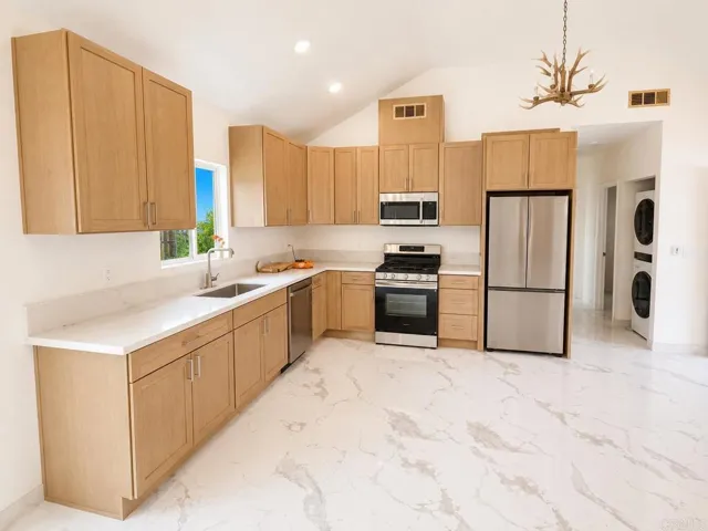 8327 Winter Gardens, Lakeside, California 92040