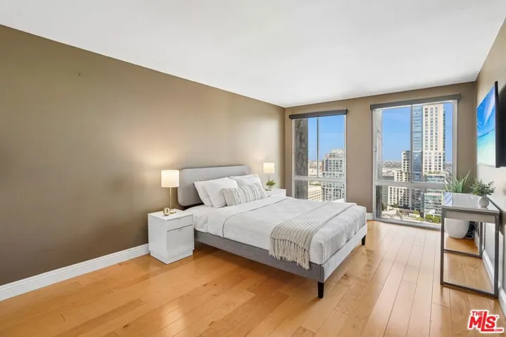800 W 1st Street 2805, Los Angeles, California 90012