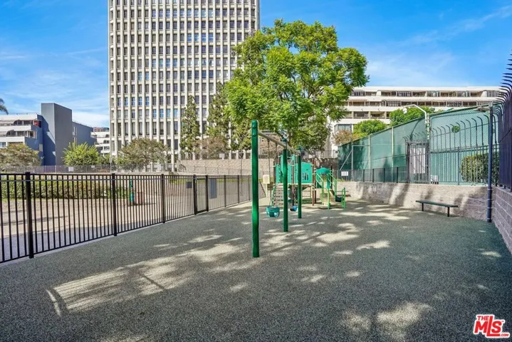 800 W 1st Street 2805, Los Angeles, California 90012