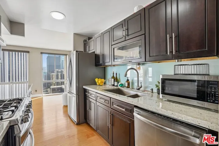 800 W 1st Street 2805, Los Angeles, California 90012