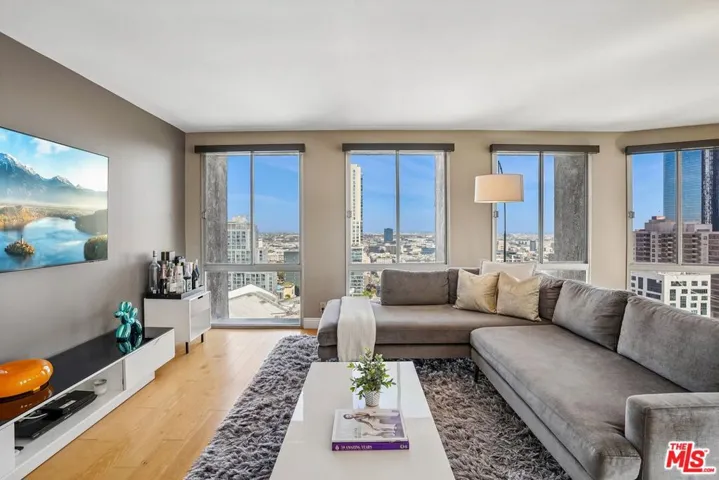 800 W 1st Street 2805, Los Angeles, California 90012