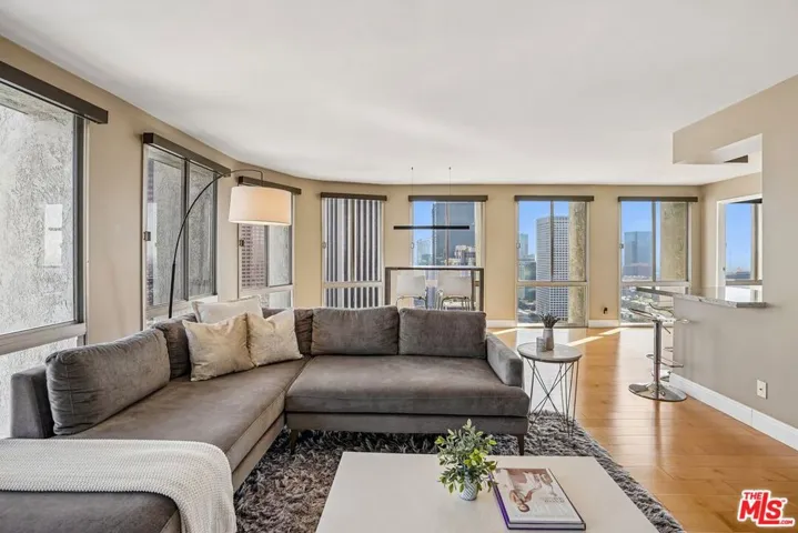 800 W 1st Street 2805, Los Angeles, California 90012