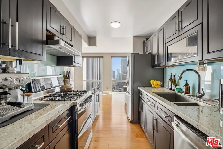 800 W 1st Street 2805, Los Angeles, California 90012