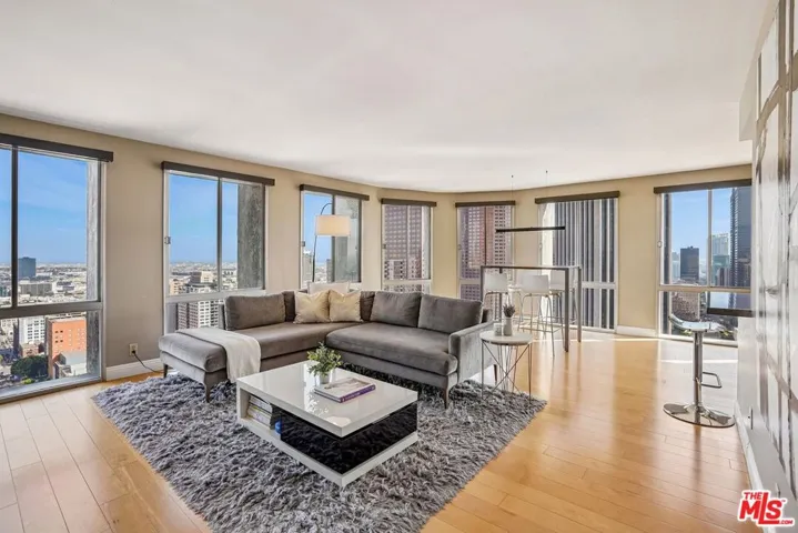 800 W 1st Street 2805, Los Angeles, California 90012
