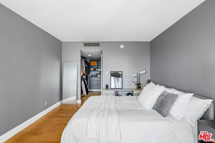 800 W 1st Street 2805, Los Angeles, California 90012