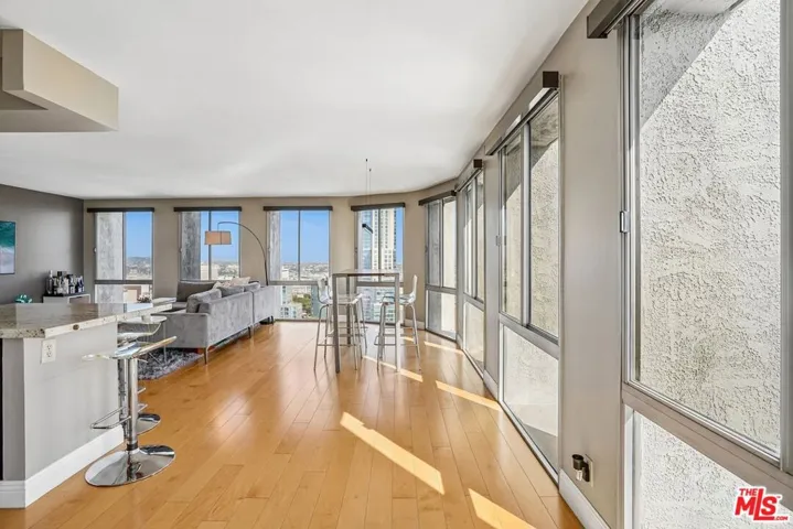800 W 1st Street 2805, Los Angeles, California 90012