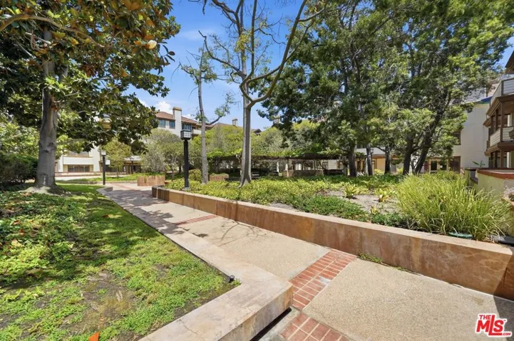 2559 Plaza Del Amo 213, Torrance, California 90503
