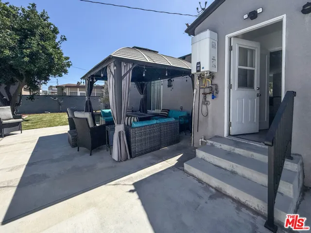 10930 Crossdale Avenue, Downey, California 90241