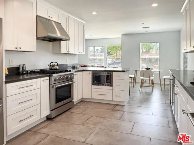 10930 Crossdale Avenue, Downey, California 90241