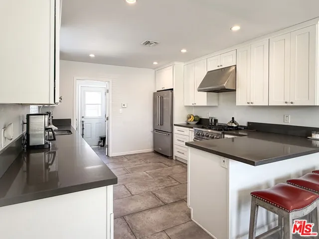 10930 Crossdale Avenue, Downey, California 90241