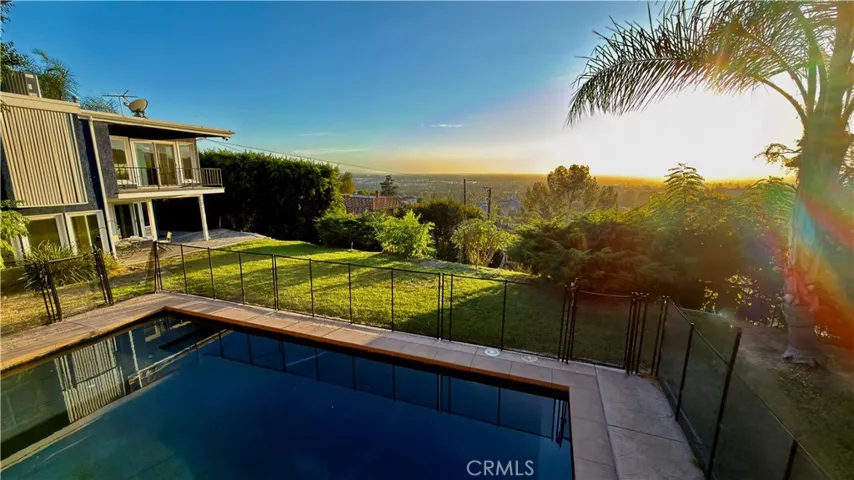 14001 Summit, Whittier, California 90602