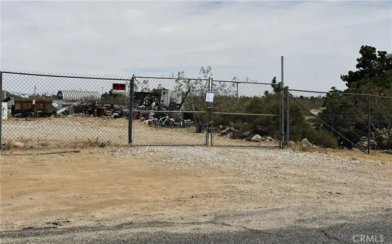 1341 Landers, Landers, California 92285