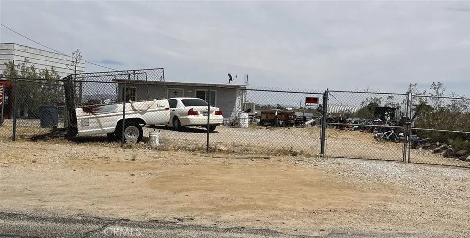 1341 Landers, Landers, California 92285