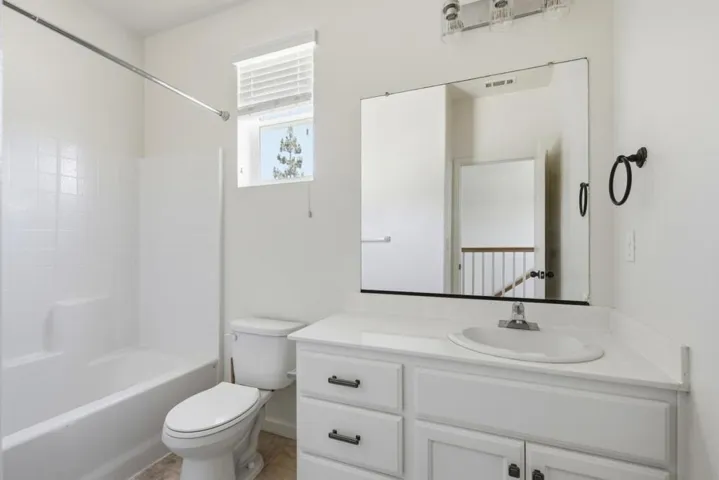 2965 Bannon Lane, Merced, California 95348