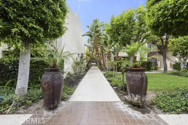 585 W Duarte, Arcadia, California 91007