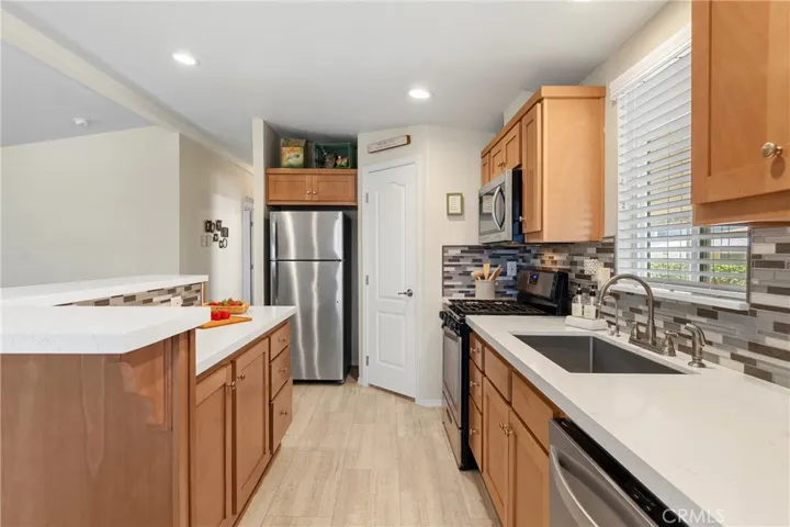 1424 Glengrove, Corona, California 92882