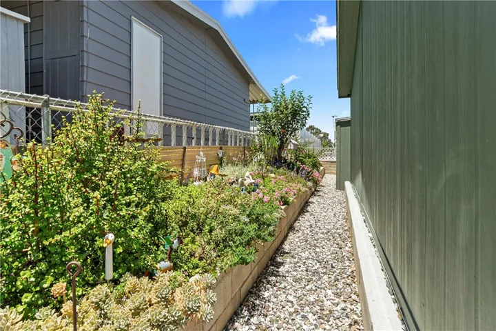 1424 Glengrove, Corona, California 92882