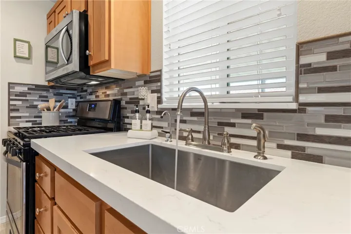 1424 Glengrove, Corona, California 92882