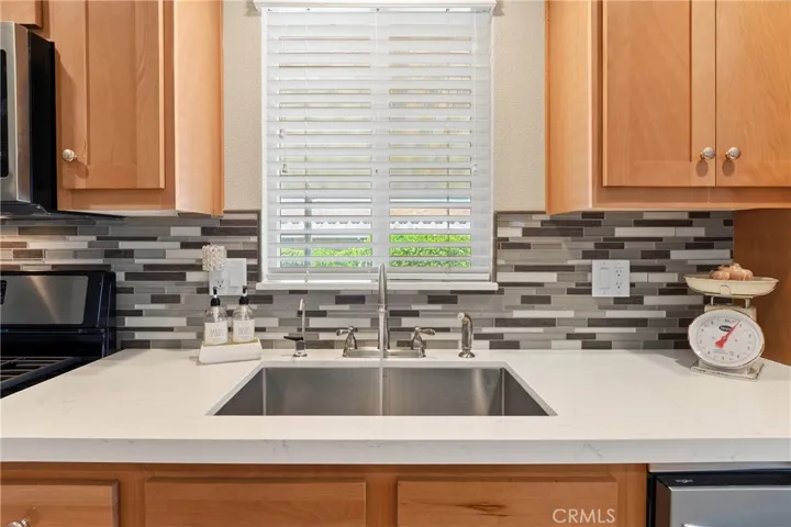 1424 Glengrove, Corona, California 92882